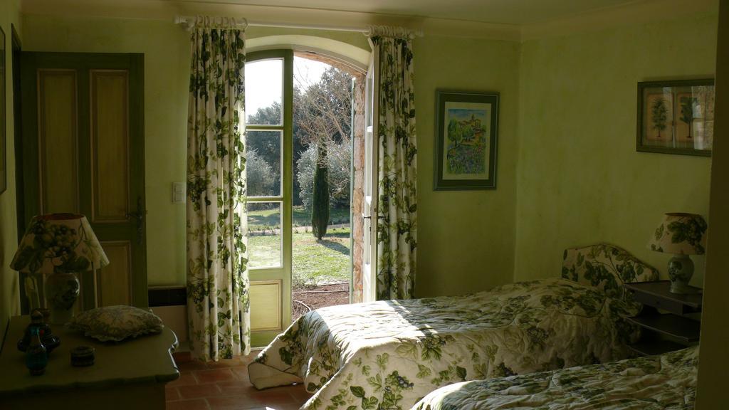 Les Bastides de l'Auviduery Villa Moissac-Bellevue Habitación foto