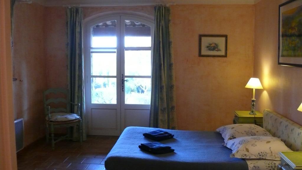 Les Bastides de l'Auviduery Villa Moissac-Bellevue Habitación foto